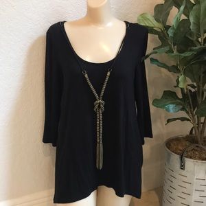 NWT Shanley 3/4 sleeve Hi-low necklace soft blouse